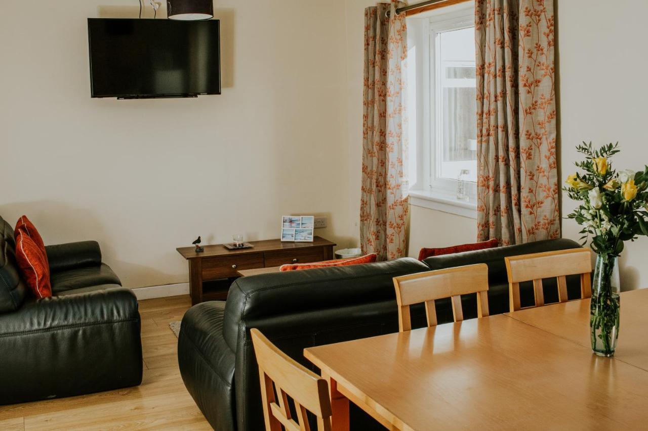 Uist Travel Accommodation Daliburgh  Buitenkant foto